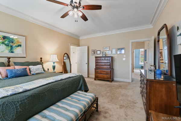 2147 VAUGHN Lane