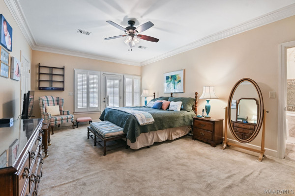 2147 VAUGHN Lane