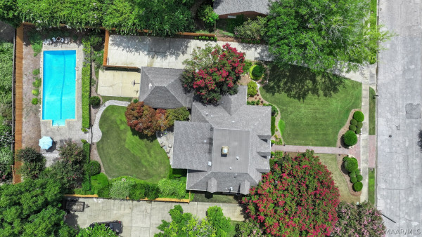 2147 VAUGHN Lane