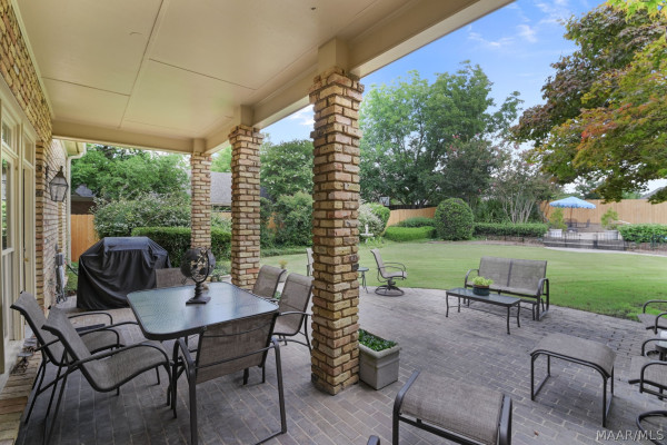 2147 VAUGHN Lane