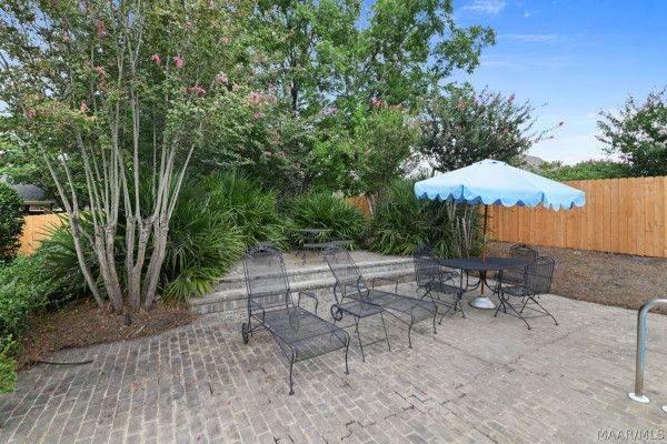 2147 VAUGHN Lane