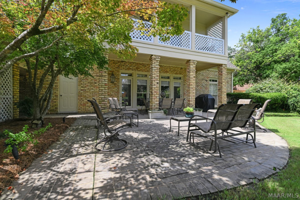 2147 VAUGHN Lane
