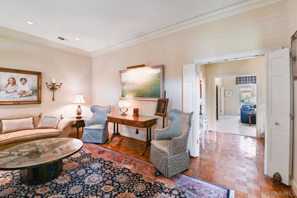 2147 VAUGHN Lane