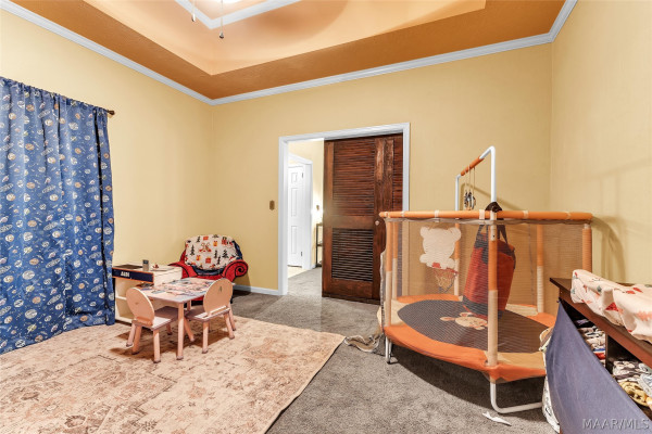 1400 MIDLANE Court