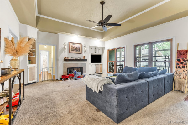 1400 MIDLANE Court