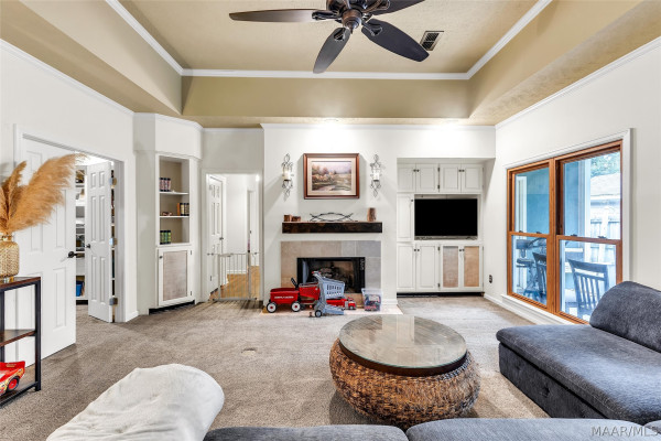 1400 MIDLANE Court