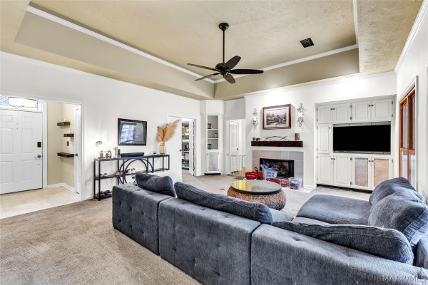 1400 MIDLANE Court