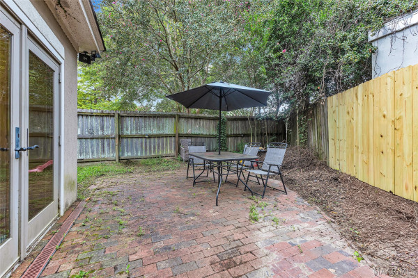 1400 MIDLANE Court