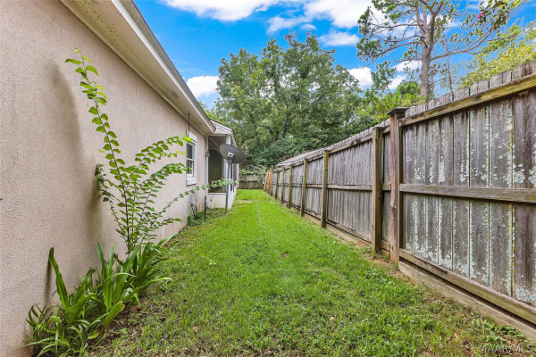 1400 MIDLANE Court