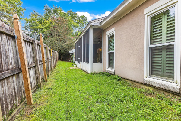 1400 MIDLANE Court