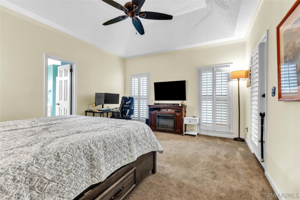 1400 MIDLANE Court