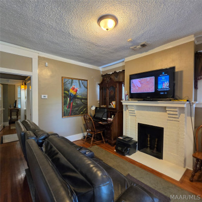 2116 GREENVILLE Street