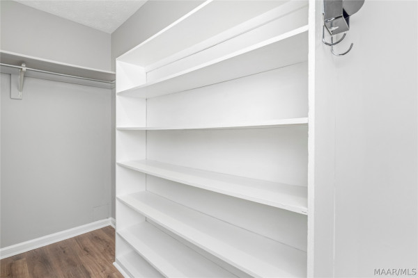 6016 CAMELOT Court