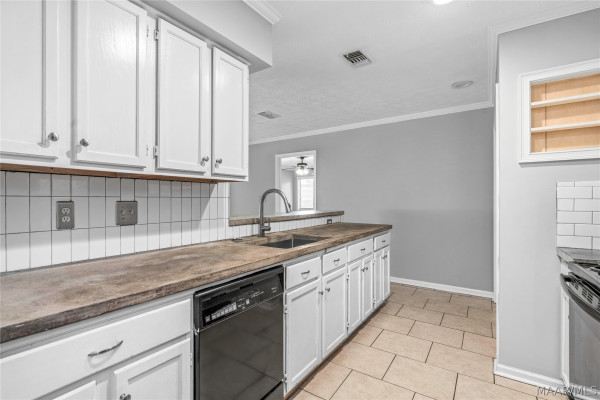 6016 CAMELOT Court