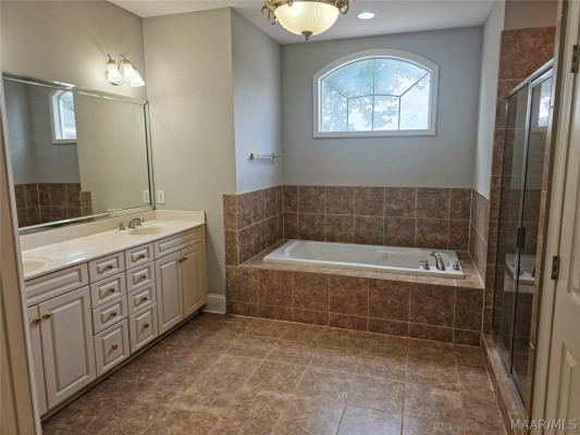 8512 PIPIT Court
