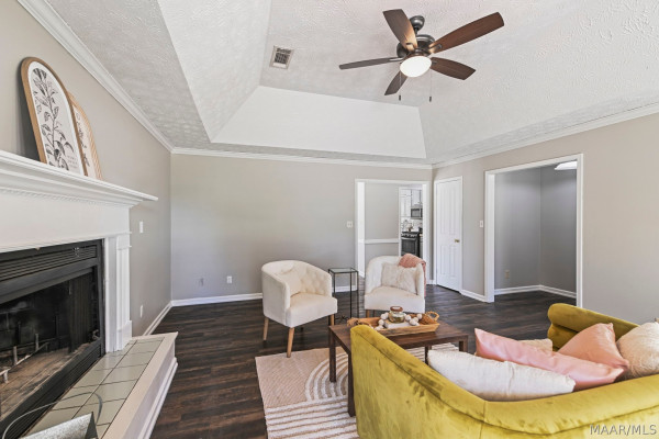 1835 Sanford Drive