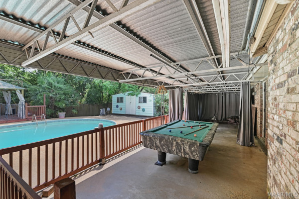 206 Sheila Boulevard