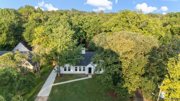 3135 Lexington Road