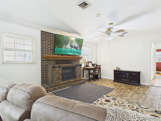 3796 Royal Crest Drive