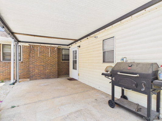 3796 Royal Crest Drive