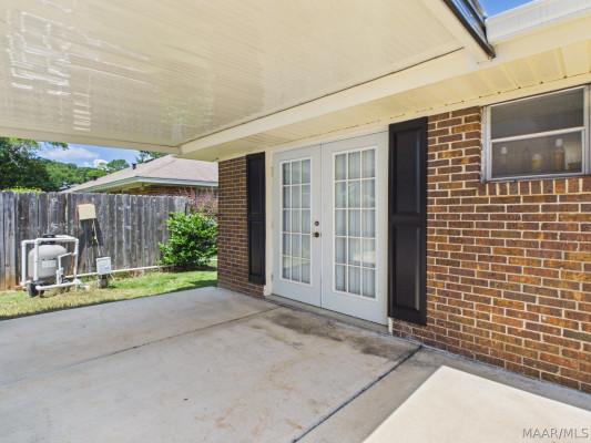 3796 Royal Crest Drive