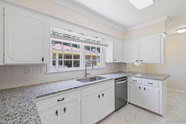 3920 Meredith Drive