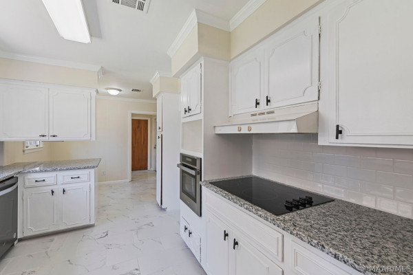 3920 Meredith Drive
