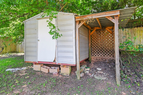 3920 Meredith Drive