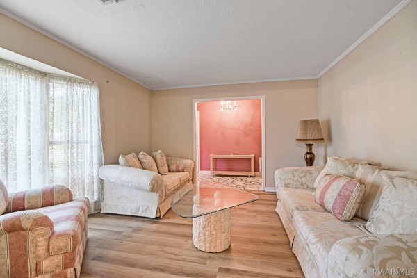 1347 Tudor Drive