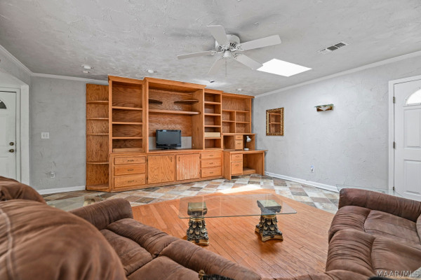 1347 Tudor Drive