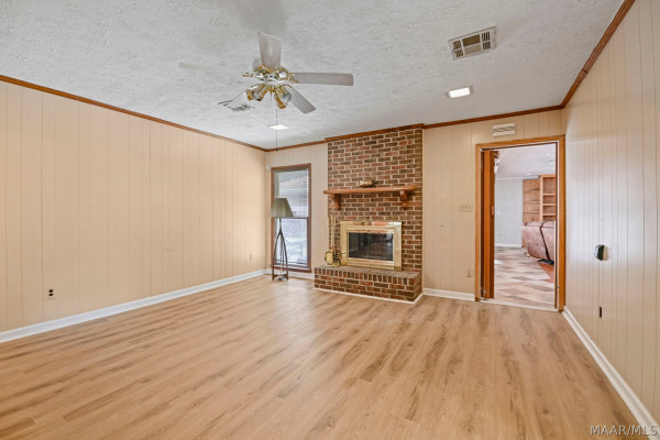 1347 Tudor Drive