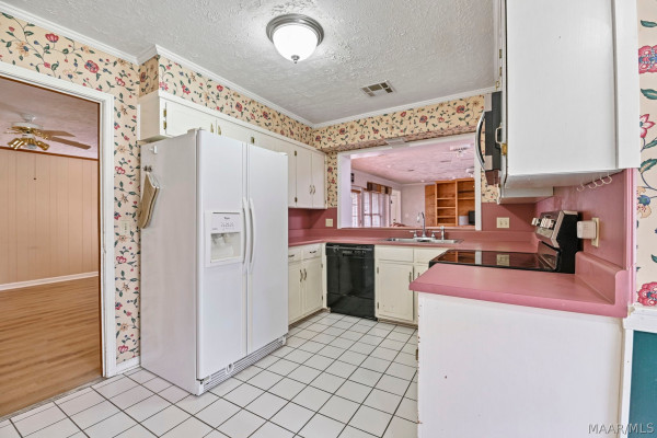 1347 Tudor Drive