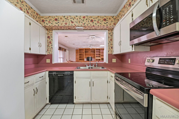 1347 Tudor Drive