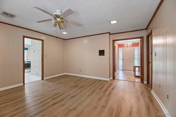 1347 Tudor Drive