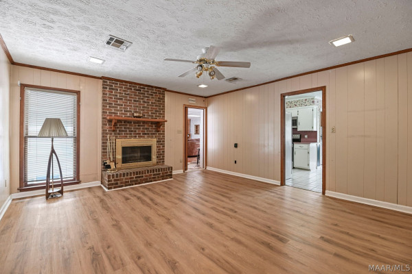 1347 Tudor Drive