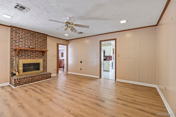 1347 Tudor Drive