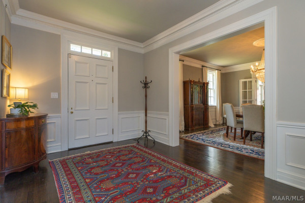 805 Cloverdale Road