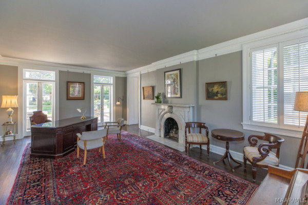 805 Cloverdale Road