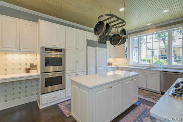805 Cloverdale Road