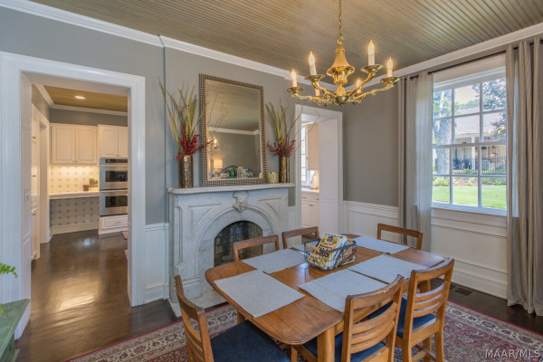 805 Cloverdale Road