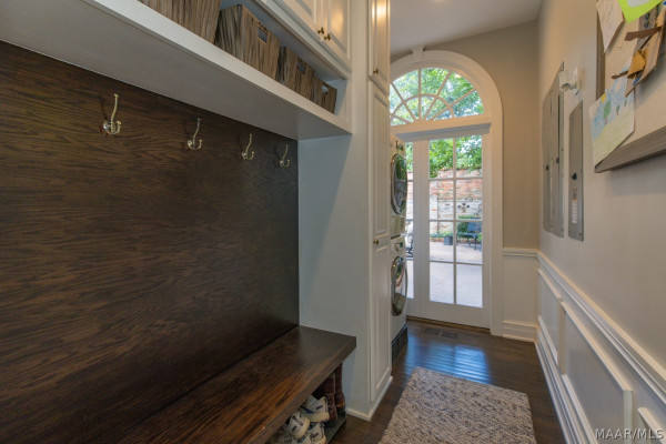 805 Cloverdale Road