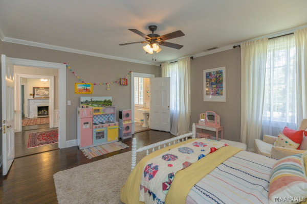 805 Cloverdale Road
