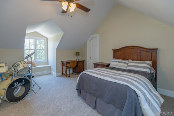805 Cloverdale Road