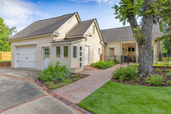 805 Cloverdale Road