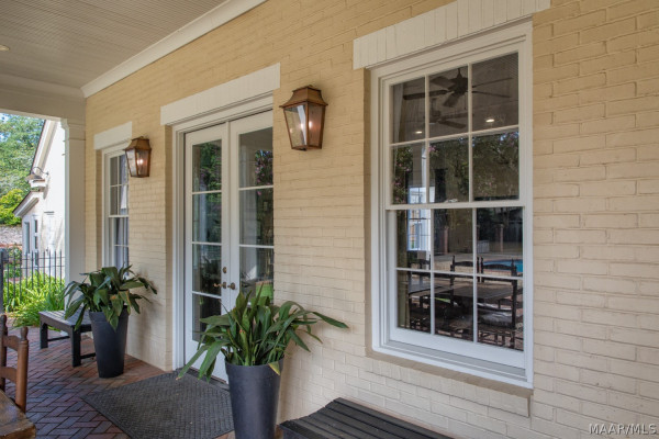 805 Cloverdale Road