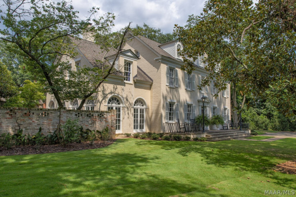 805 Cloverdale Road