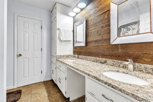 43 OLD ORCHARD Road