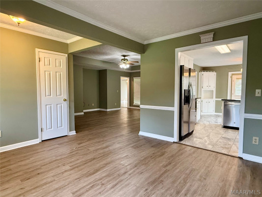 5733 NEELY Lane
