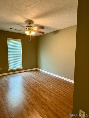 5733 NEELY Lane