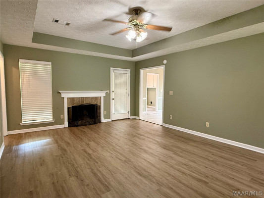 5733 NEELY Lane